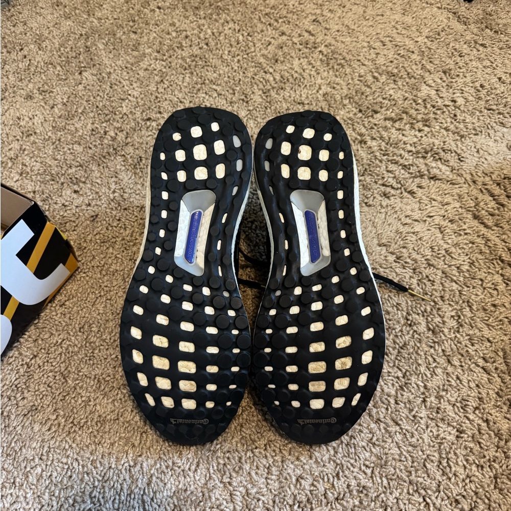 Adidas Ultraboost 1.0 size 11.5 - Picture 4 of 7